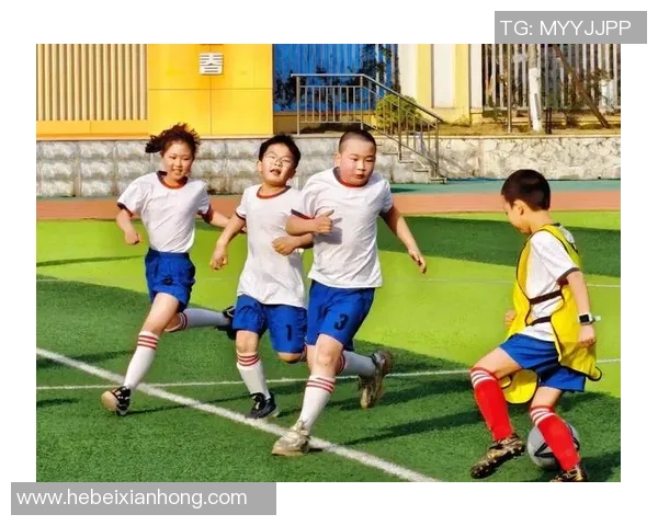 校园足球接力赛助力青少年成长与团结精神的培养与发展